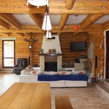 Rustic House Lodge *